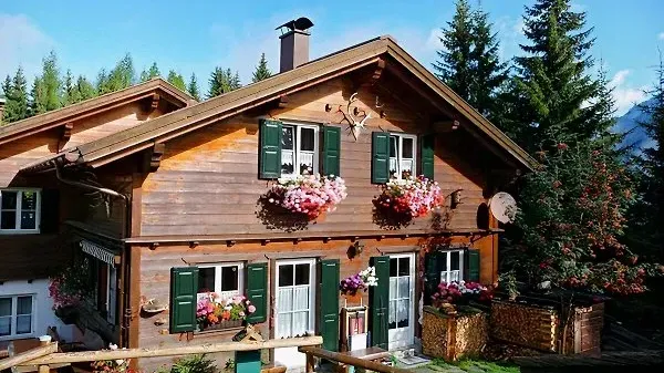 Haus Tarja, Garfrescha, Robert Tschofen